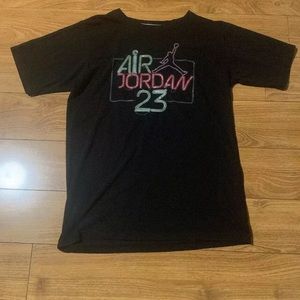 Boys Air Jordan Black Tshirt Size L